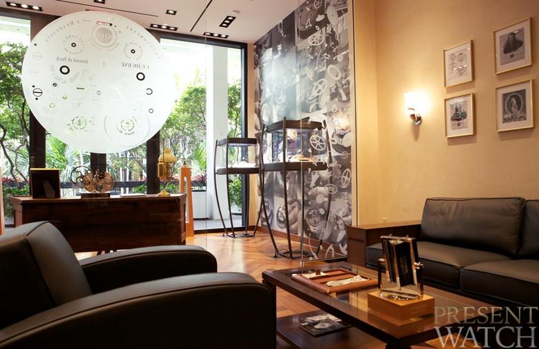 F.P.JOURNE BOUTIQUE IN BAL HARBOUR 
